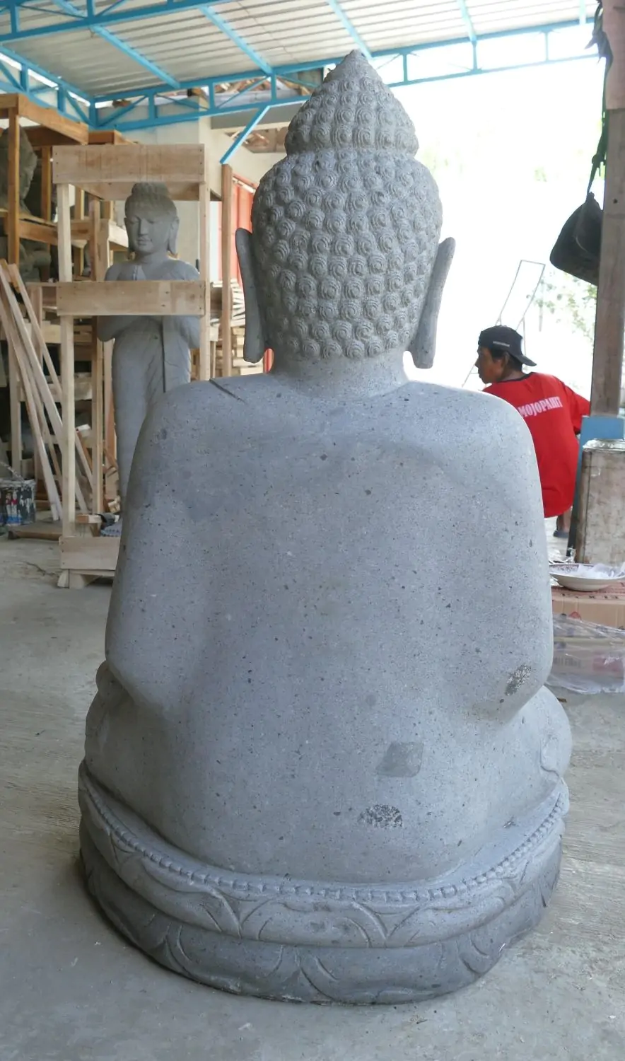  Product image 5 of the product “Seated Buddha made of Riverstone in Bhumisparsha - gesture of touching the earth. 100cm height. unique version ”